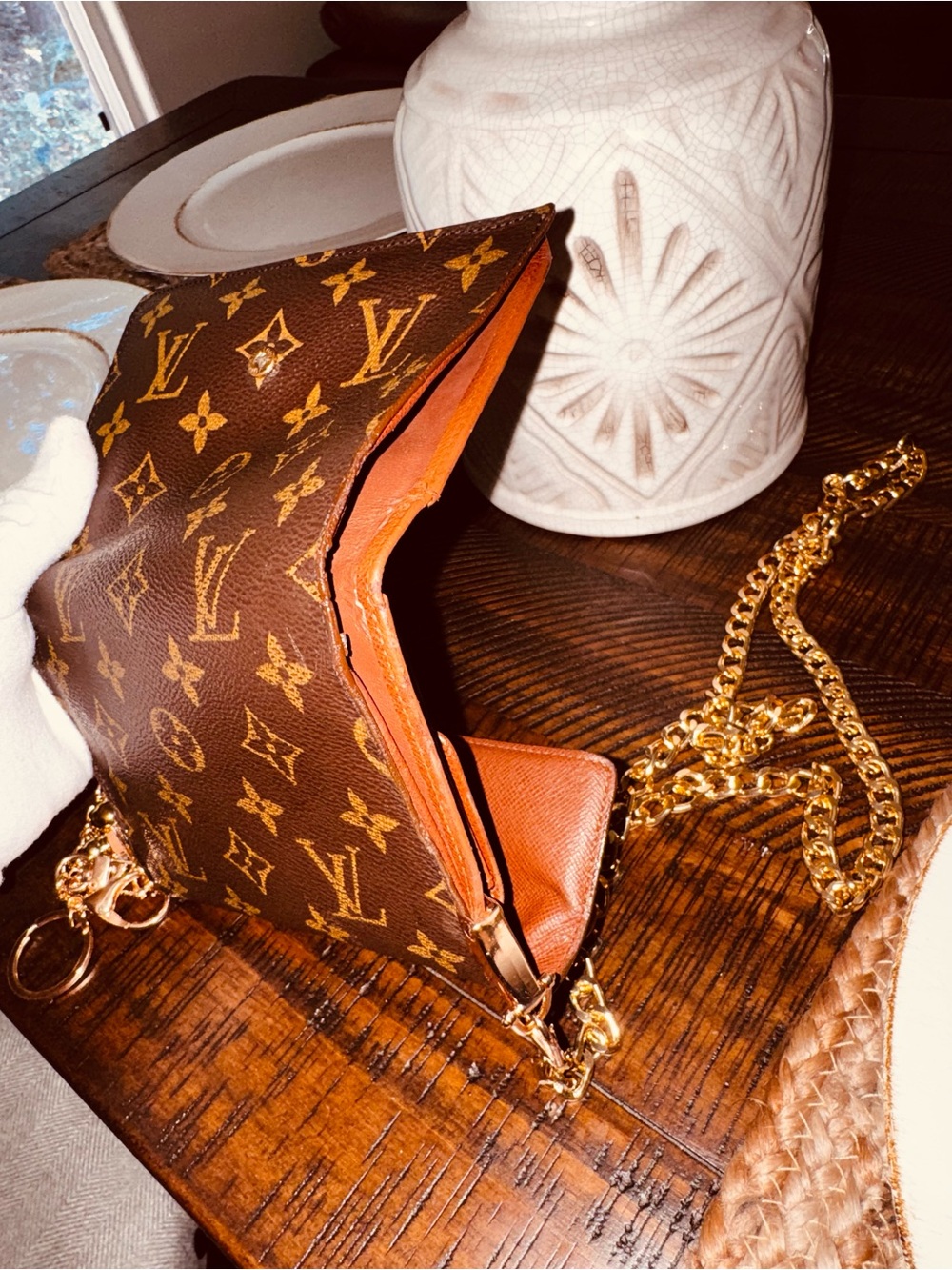 LOUIS VUITTON
Monogram Porte Tresor Etui
Papiers
Wallet 2001 france converted - Picture 7 of 17